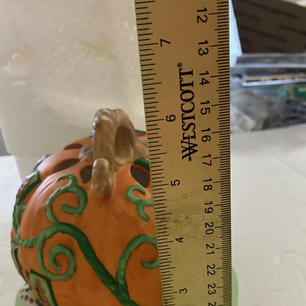 Pumpkin patch tea light house brand new